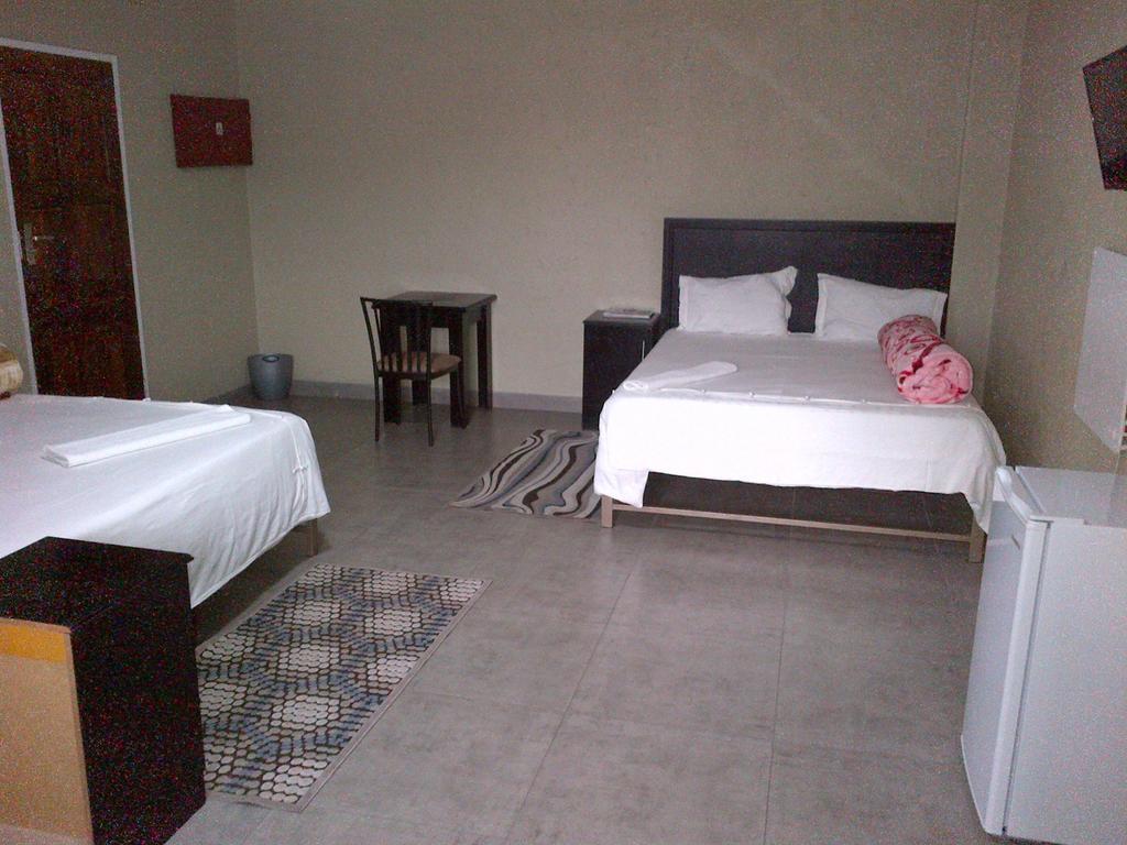 Chisam Guest Lodge Pty Ltd Johannesburg Kamer foto