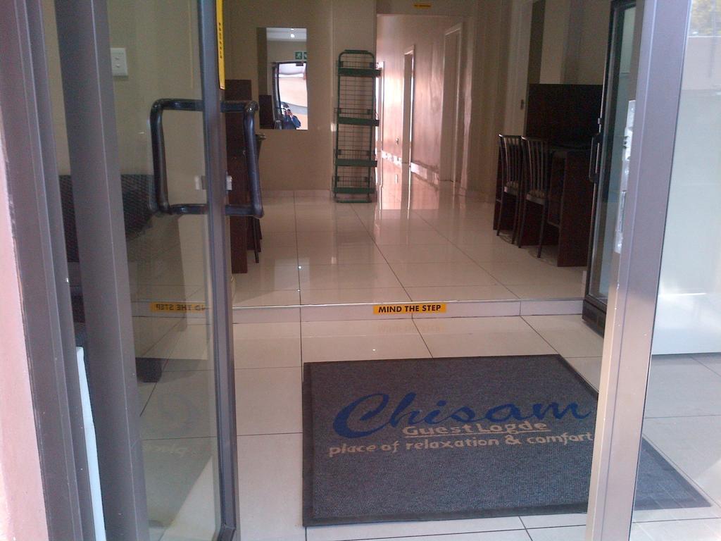 Chisam Guest Lodge Pty Ltd Johannesburg Buitenkant foto