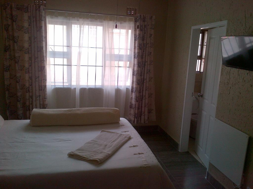 Chisam Guest Lodge Pty Ltd Johannesburg Kamer foto