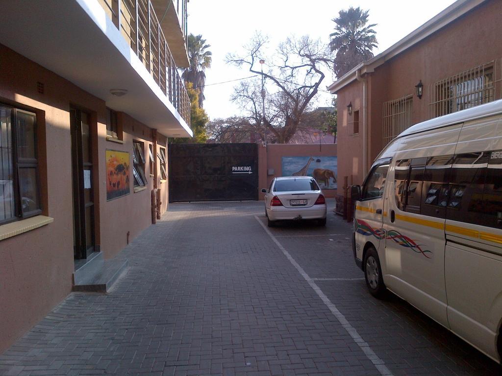 Chisam Guest Lodge Pty Ltd Johannesburg Buitenkant foto