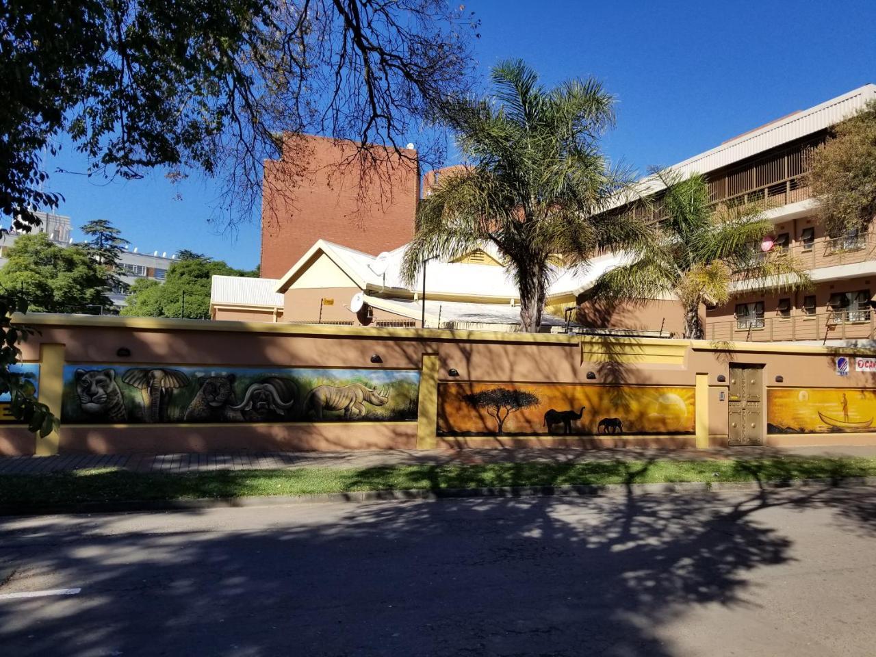 Chisam Guest Lodge Pty Ltd Johannesburg Buitenkant foto