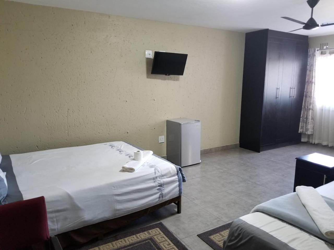 Chisam Guest Lodge Pty Ltd Johannesburg Buitenkant foto